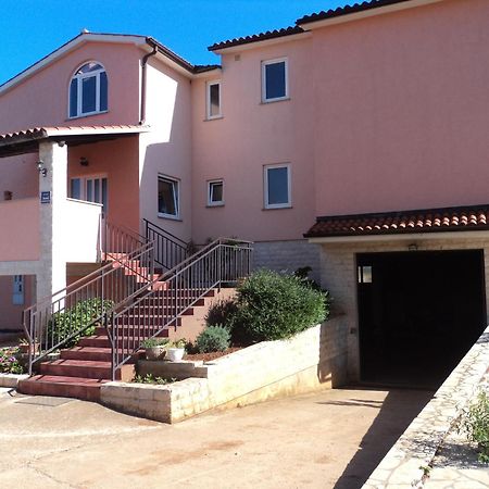 Apartments Vera Ližnjan Eksteriør bilde