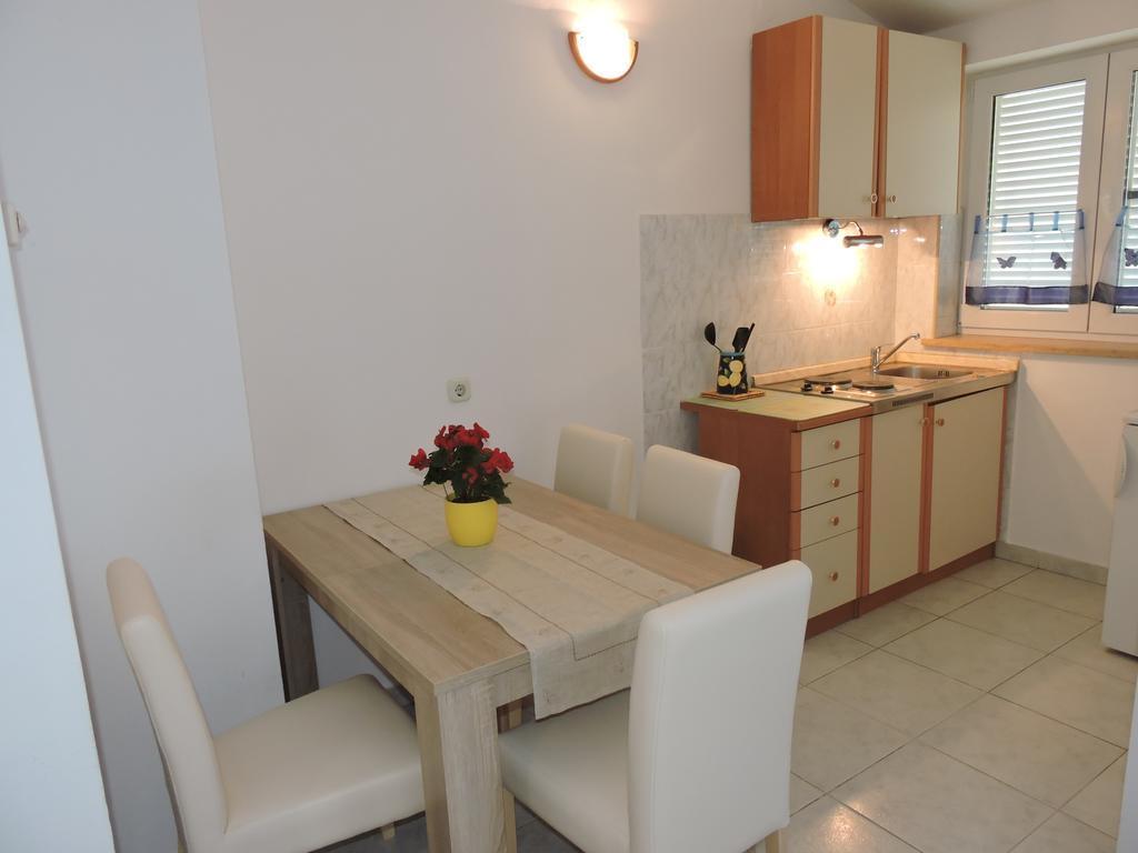 Apartments Vera Ližnjan Eksteriør bilde